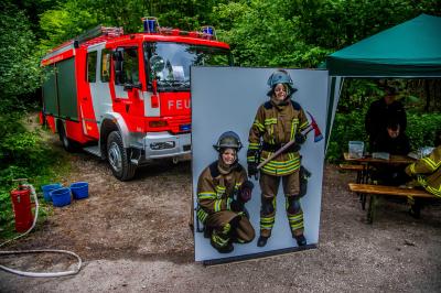 Esslingen-Waeldenbronn: Die Feuerwehr beim Brunnenwandertag